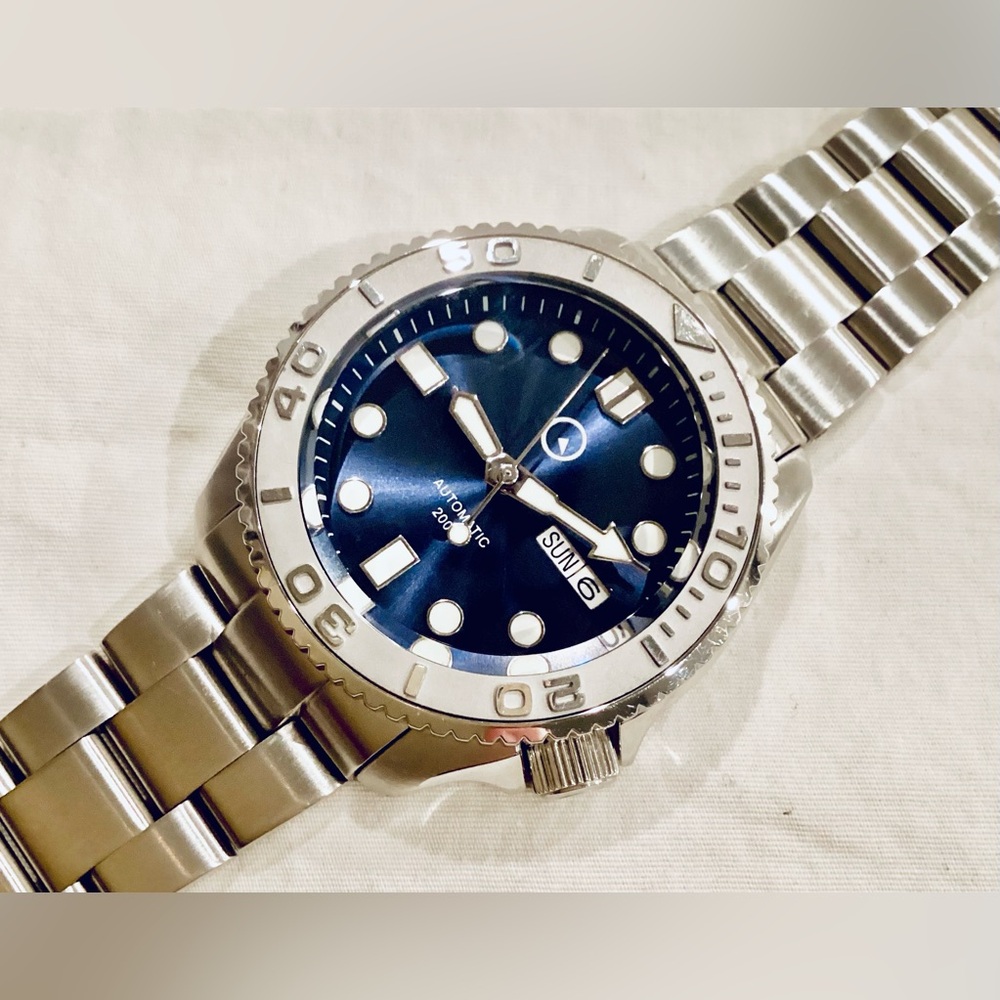 * SOLD * Islander Automatic Double-Domed Sapphire/Ceramic ISL-18 200m Dive Watch